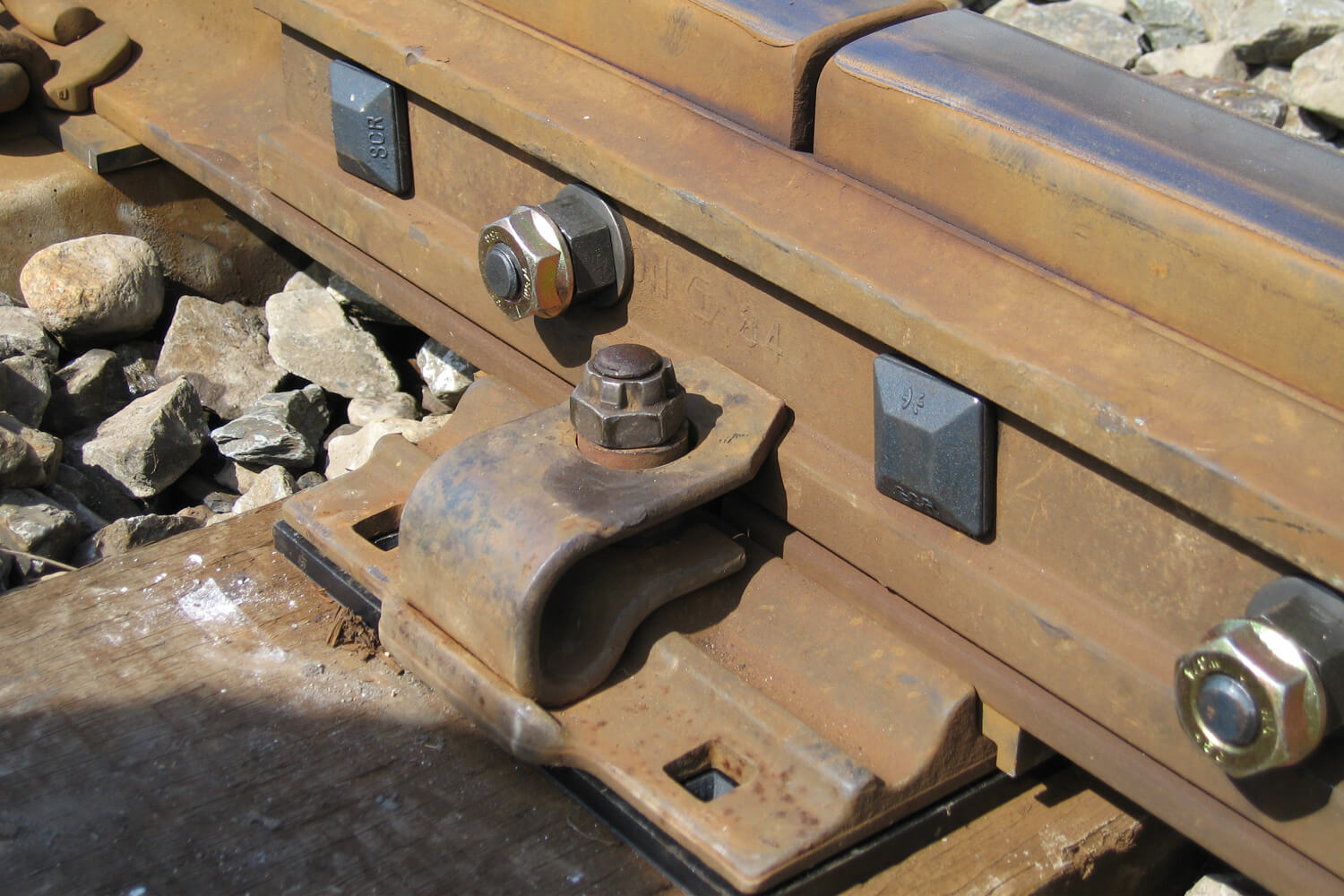 track Fastening Screws & Nuts